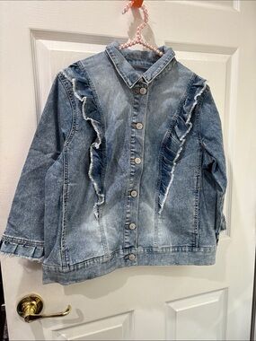 Logo by Lori Goldstein denim 3/4 sleeve ruffle jacket